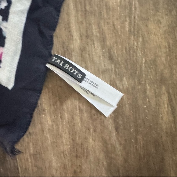 Talbots Scarf with Floral Design - Picture 7 of 7